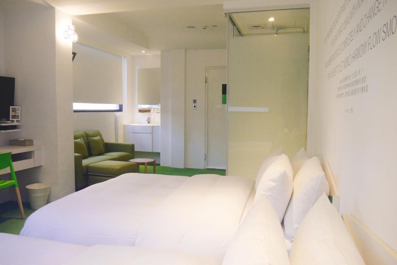 Time Flyer Hotel Taichung Esterno foto